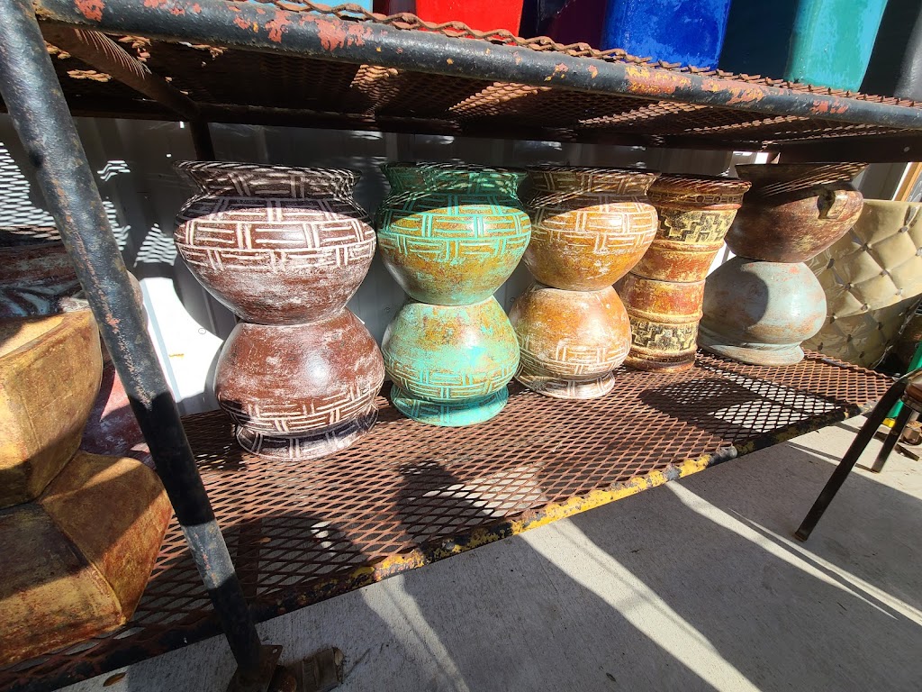 Home & Country Pottery | 128 Vista W, Pipe Creek, TX 78063, USA | Phone: (830) 688-0454