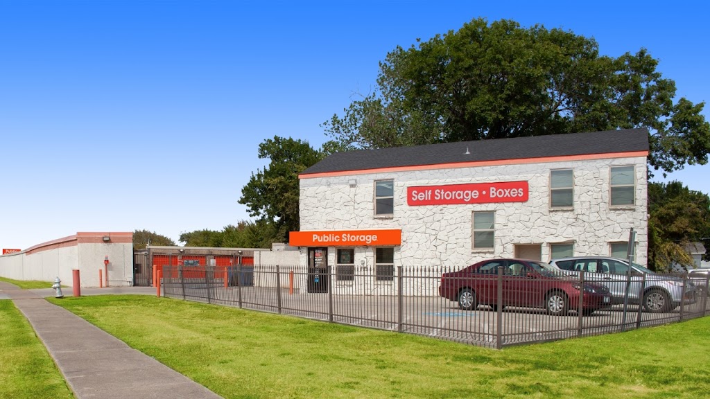 Public Storage | 2377 E Loop 820 S, Fort Worth, TX 76112, USA | Phone: (682) 253-2080