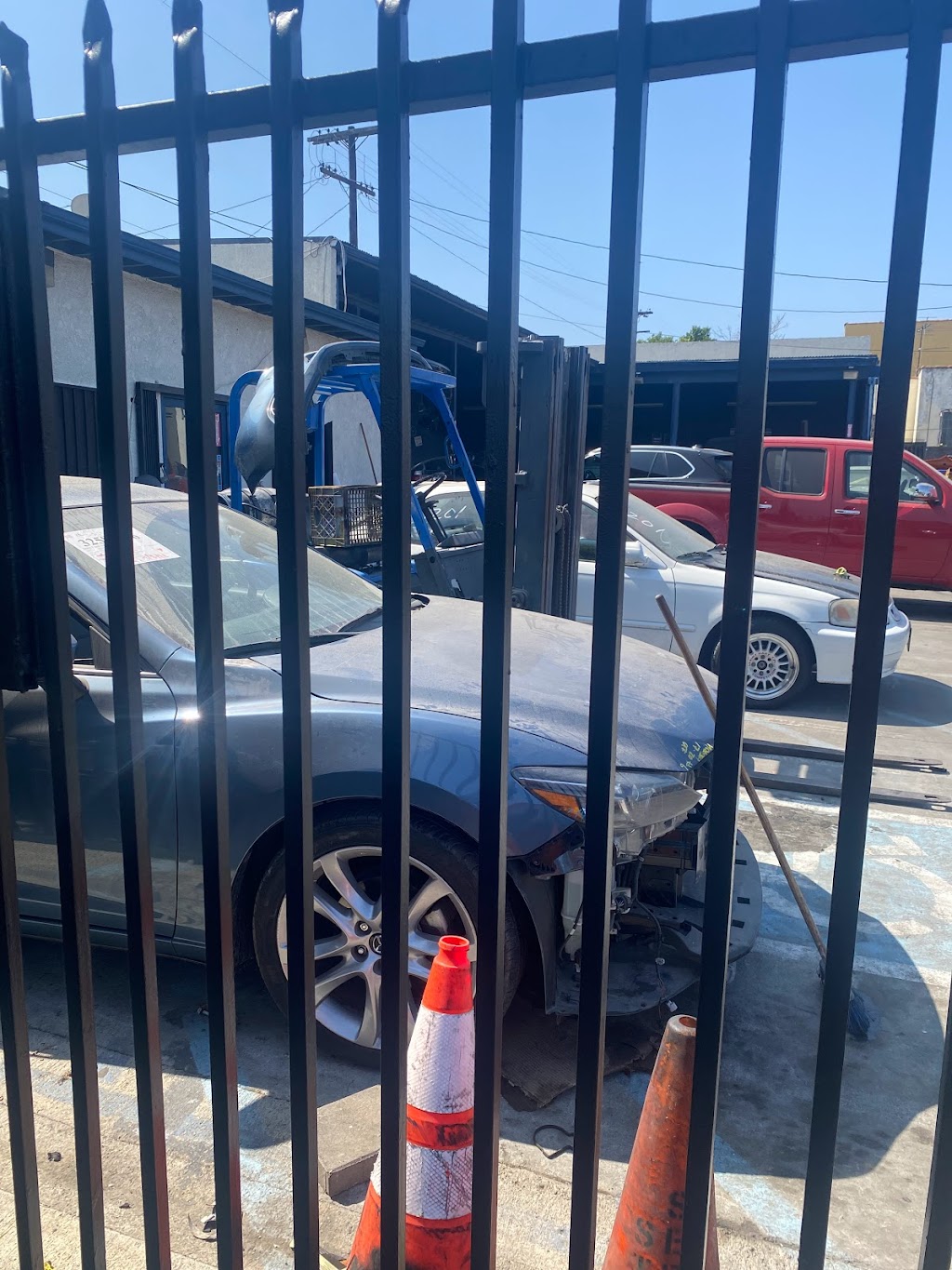 M&M Auto Repair | 6700 S Van Ness Ave, Los Angeles, CA 90047, USA | Phone: (323) 812-8669