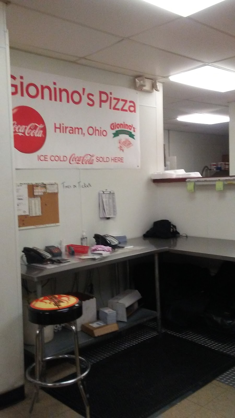 Gioninos Pizzeria | 11679 Hayden St, Hiram, OH 44234, USA | Phone: (330) 569-3222