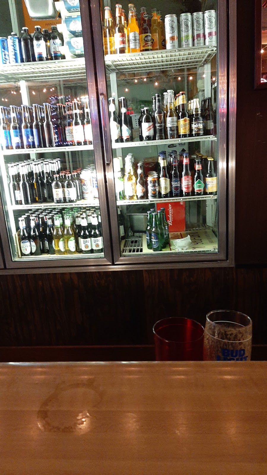 The Coneburg Grill and Pub | 904 Peabody St, Peabody, KS 66866, USA | Phone: (620) 983-2010