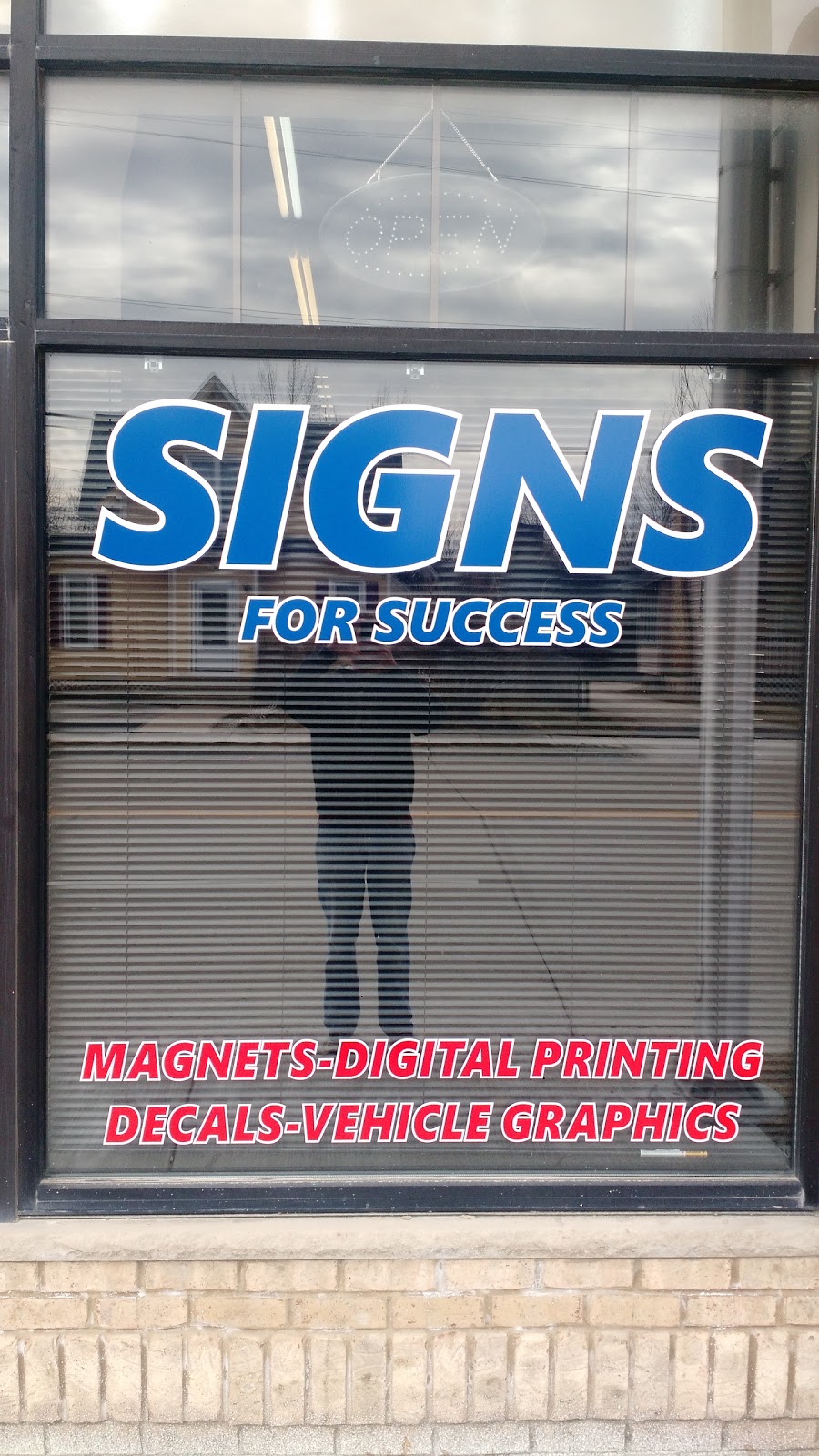 Signs For Success | 914 E Moreland Blvd, Waukesha, WI 53186, USA | Phone: (262) 232-8026