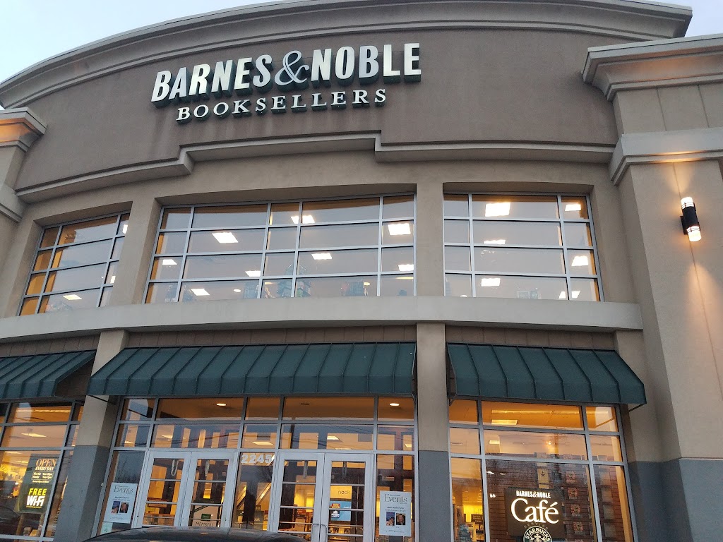 Barnes & Noble | 2655 Richmond Ave Suite 1590, Staten Island, NY 10314, USA | Phone: (718) 355-6033