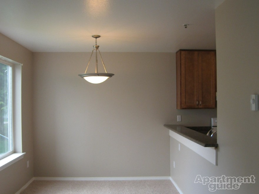 Bristol Square Apartments | 15700 44th Ave W, Lynnwood, WA 98087, USA | Phone: (425) 742-5865