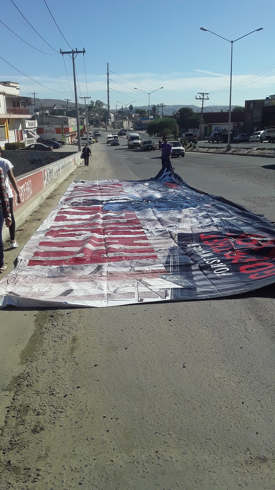 Lonas | El Jibarito, 22606 Tijuana, B.C., Mexico | Phone: 664 759 3860