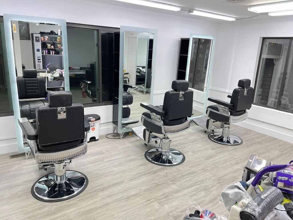 Unlimited barbershop and salon | 40 Lake Ave Ext, Danbury, CT 06811, USA | Phone: (475) 329-7210