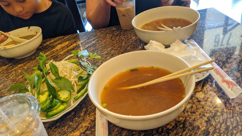 Pho Lee | 776 N Main St, Corona, CA 92880, USA | Phone: (951) 281-2829