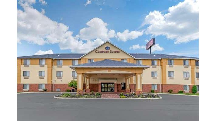 Comfort Suites | 3700 Speedway Dr, Findlay, OH 45840, USA | Phone: (567) 208-4949