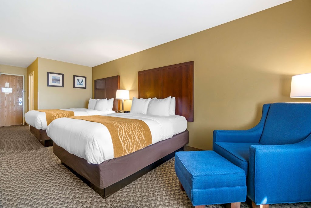 Comfort Inn Auburn - Seattle | One 16th St NE, Auburn, WA 98002, USA | Phone: (253) 263-7458