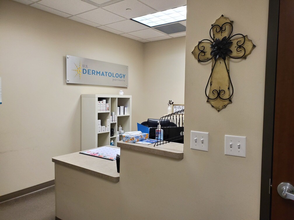 U.S. Dermatology Partners Waxahachie | 2460 I-35E STE: 240, Waxahachie, TX 75165, USA | Phone: (469) 548-6891