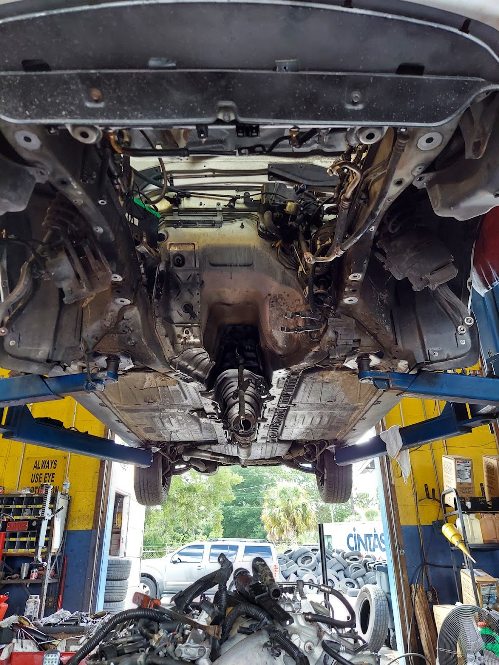 Richards Auto & Tire Service Center | 17426 US-19, Hudson, FL 34667, USA | Phone: (727) 861-7474