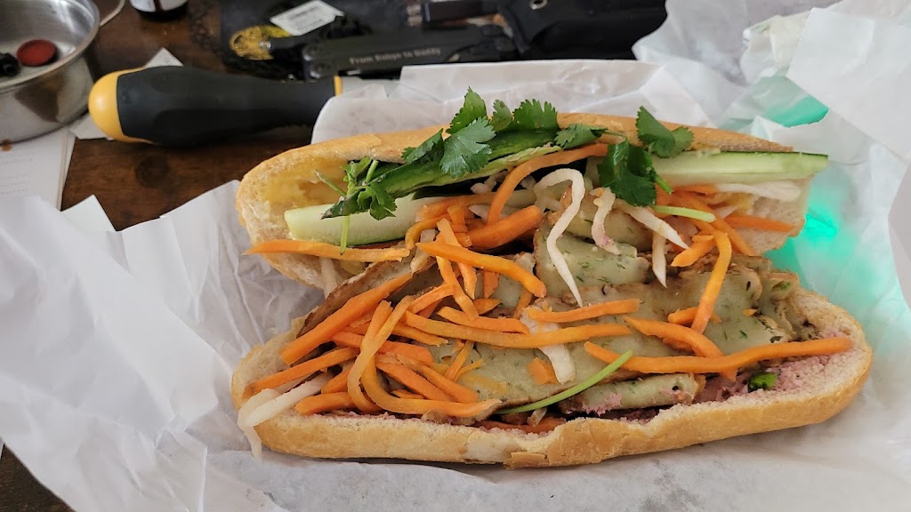 Saigon deli | 5304 E Belknap St, Haltom City, TX 76117, USA | Phone: (817) 349-8583