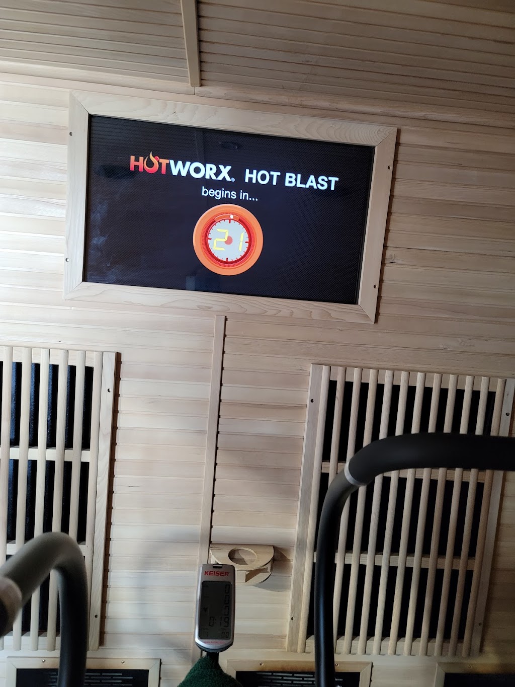 HOTWORX- Spring, TX | 2015 Spring Stuebner Rd #500, Spring, TX 77389 | Phone: (713) 955-6252