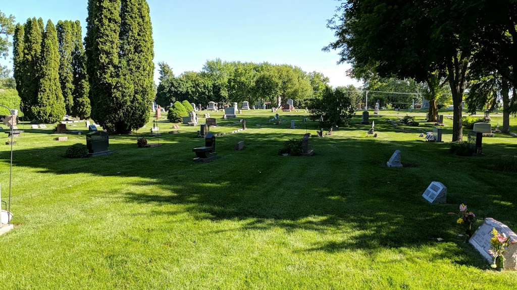 Lakeside Cemetery | 600 Lake St, Libertyville, IL 60048, USA | Phone: (847) 362-3033