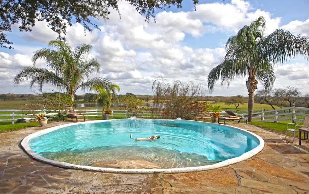 Knolle Farm & Ranch Bed, Barn & Breakfast | 13016 FM 70, Sandia, TX 78383, USA | Phone: (361) 547-2546