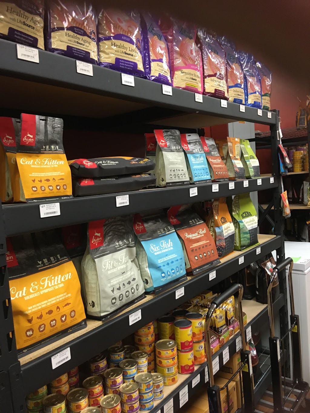 Munchies Natural Pet Foods | 2896 W Bay Dr, Belleair Bluffs, FL 33770 | Phone: (727) 581-1000