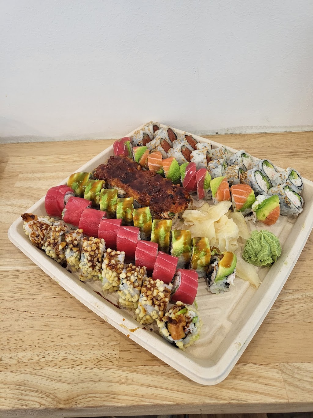Nishi Poke & Sushi Roll | 3338 S La Cienega Blvd, Los Angeles, CA 90016, USA | Phone: (323) 413-2223
