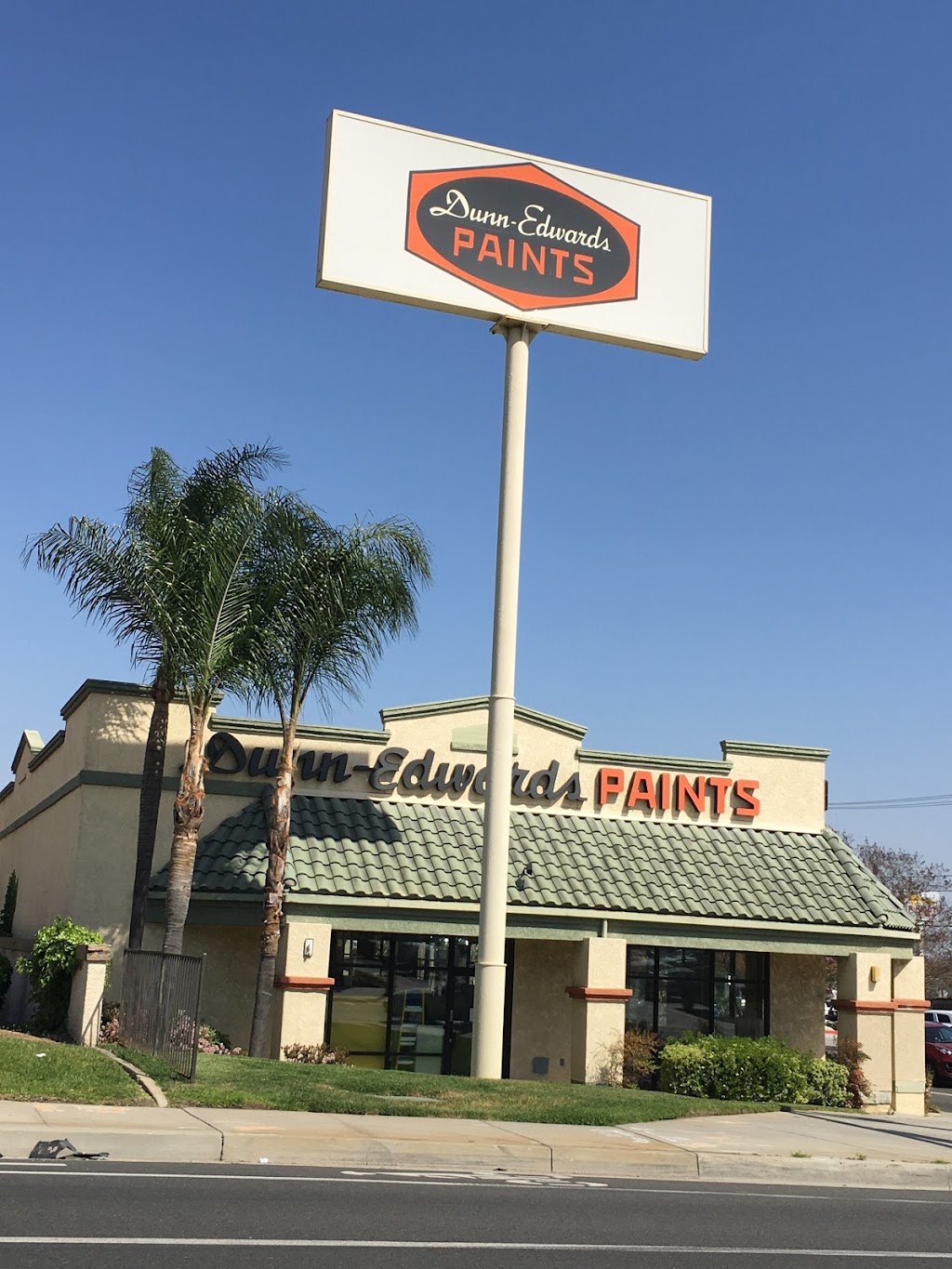 Dunn-Edwards Paints | 23050 Hemlock Ave, Moreno Valley, CA 92557, USA | Phone: (951) 653-1096