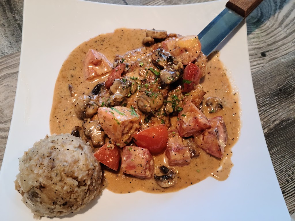Mamma Mia Restaurant and Bar | 10971 Magnolia Ave, Riverside, CA 92505, USA | Phone: (951) 729-5555