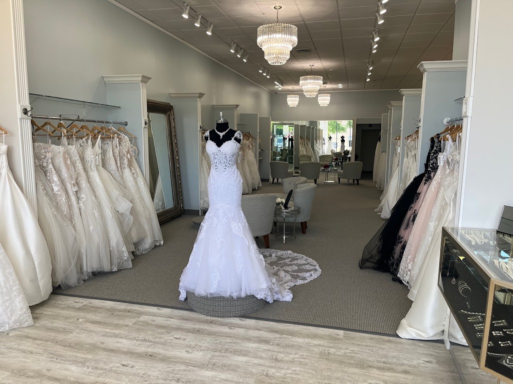 House of Brides Couture | 600 E Roosevelt Rd, Lombard, IL 60148, USA | Phone: (630) 629-4040