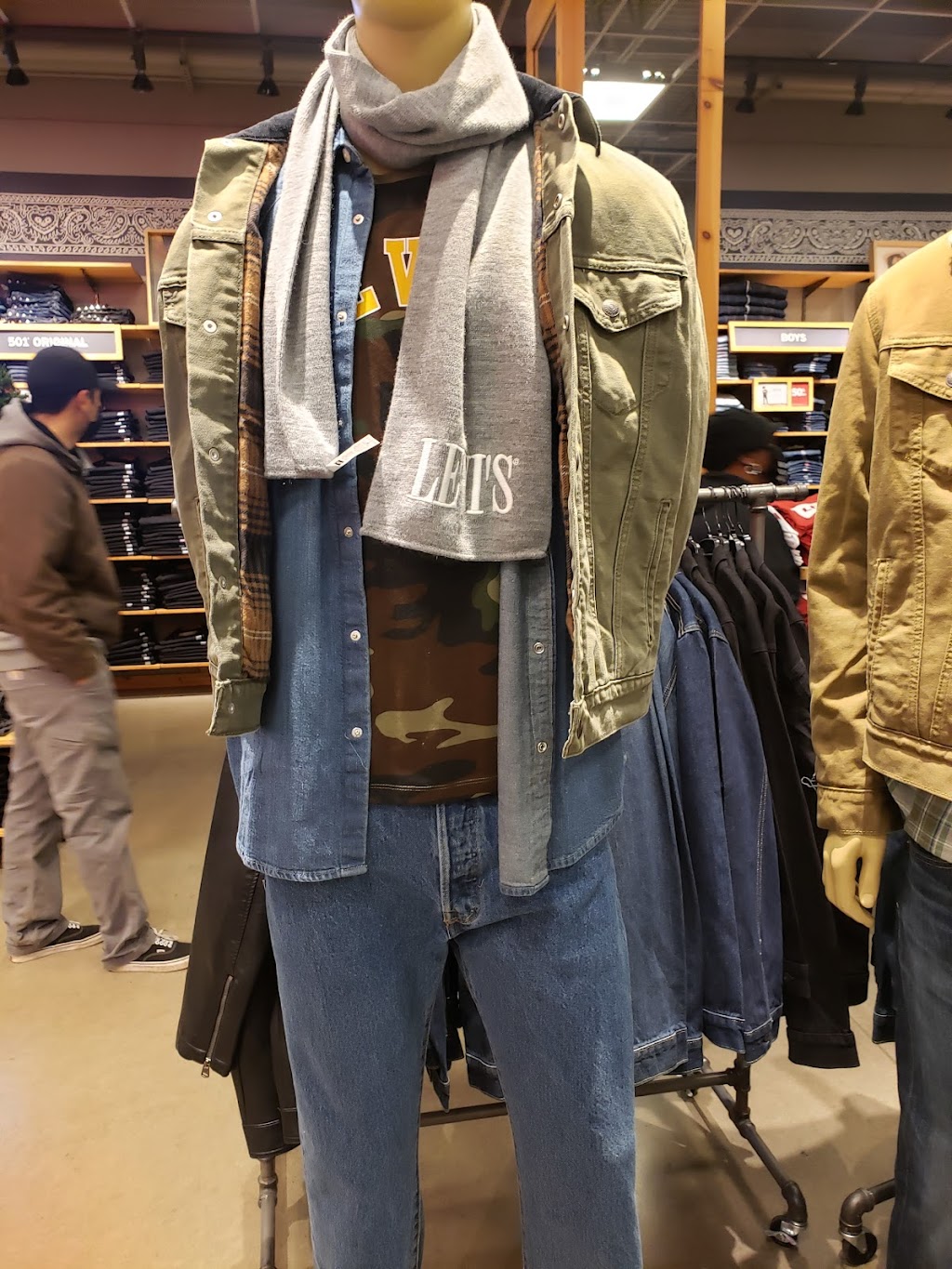 Levi’s Outlet Store | 1001 N Arney Rd Suite 506, Woodburn, OR 97071, USA | Phone: (503) 981-5418