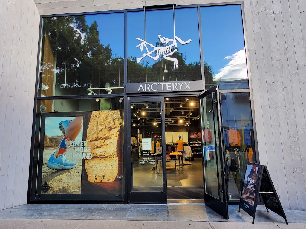 Arcteryx Stanford Center | 660 Stanford Shopping Center Suite 1030, Palo Alto, CA 94304, USA | Phone: (650) 847-4026