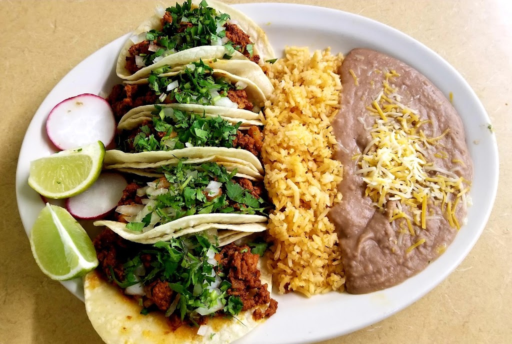 Izzys Mexican Flat Grill | 25702 E Admiral Pl, Catoosa, OK 74015, USA | Phone: (918) 379-0903