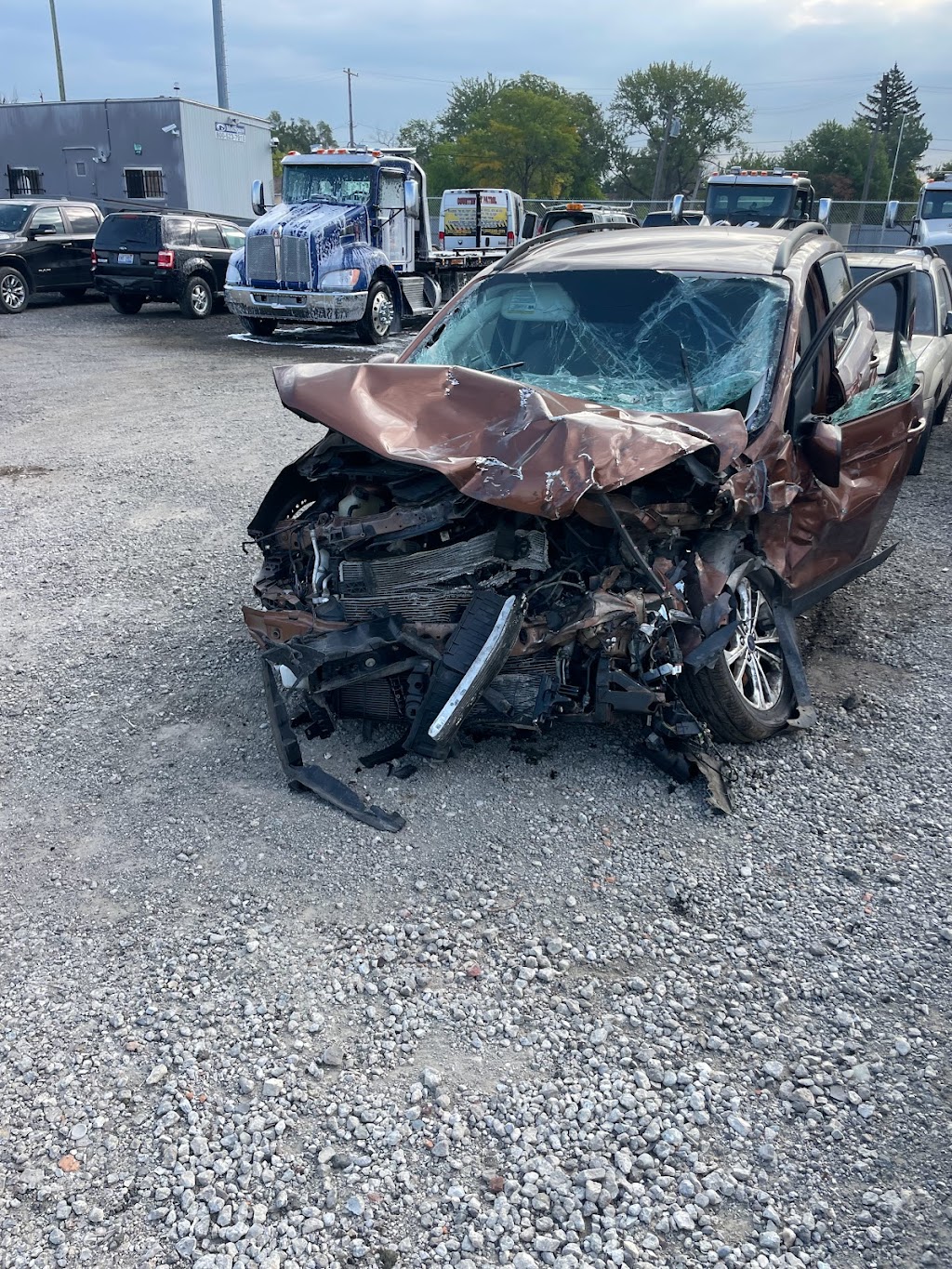 Access Point Towing | 13550 Fullerton Ave, Detroit, MI 48227, USA | Phone: (313) 595-1771