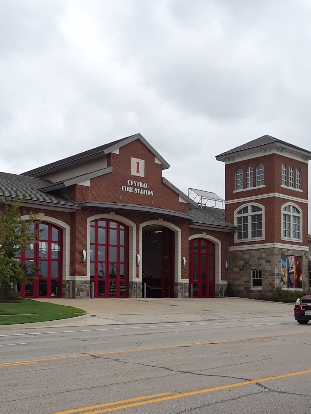 Grand Prairie Fire Station #1 | 510 W Main St, Grand Prairie, TX 75050, USA | Phone: (972) 237-8300