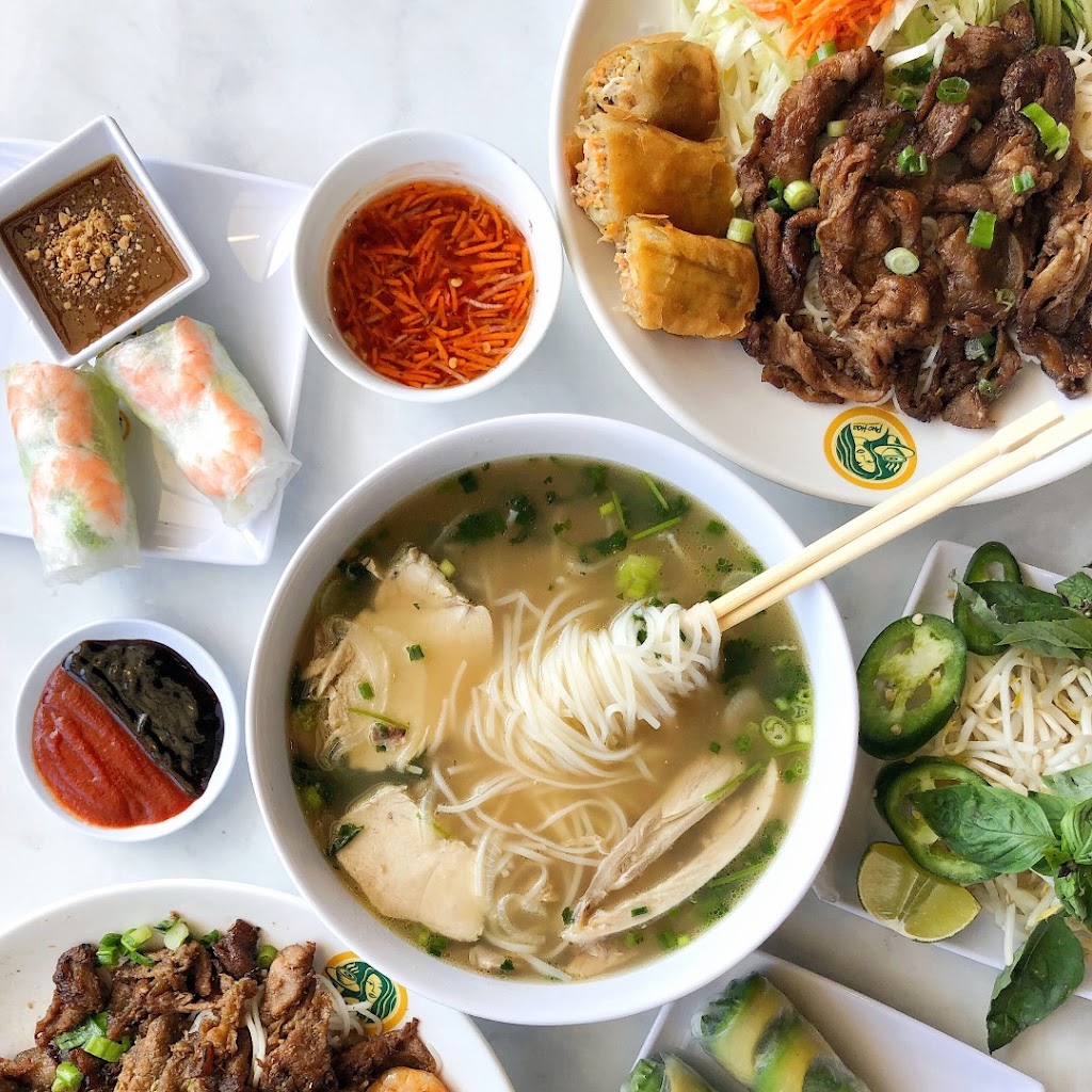 Pho Hoa Noodle Soup | 20674 Homestead Rd, Cupertino, CA 95014, USA | Phone: (408) 216-9275