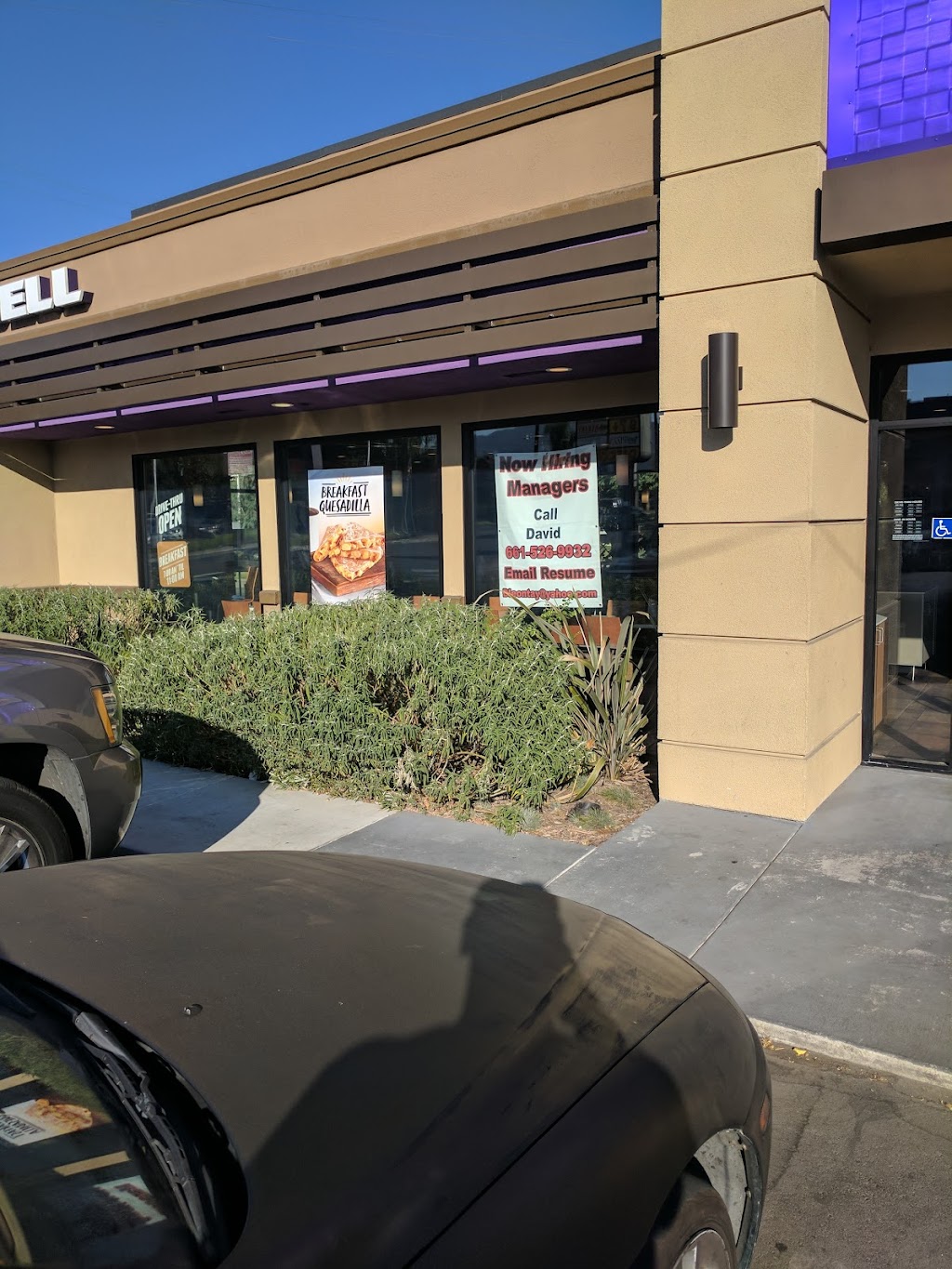 Burger King | 2008 Glenoaks Blvd, San Fernando, CA 91340, USA | Phone: (818) 898-1171
