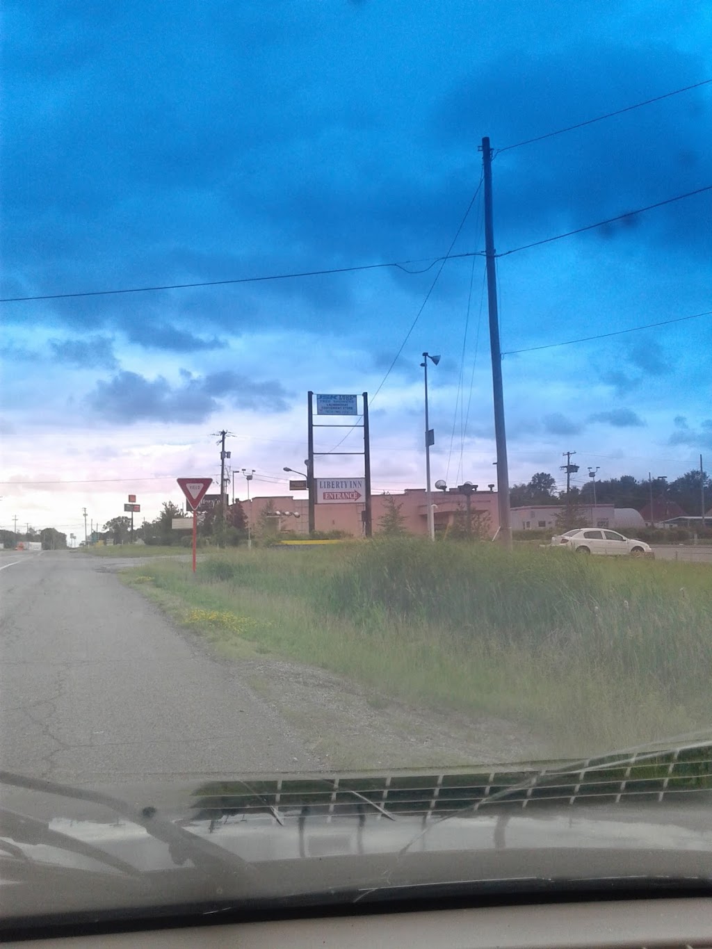 Liberty Inn | 10650 Market St, North Lima, OH 44452, USA | Phone: (330) 549-3988