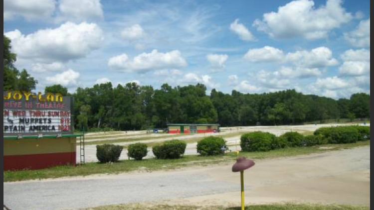 Joy-Lan Drive in & Swap Shop | 16414 US-301, Dade City, FL 33523, USA | Phone: (352) 567-5085