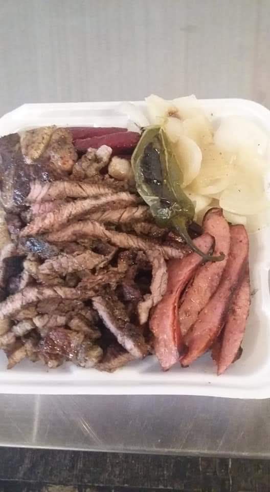 Carnes Asadas Lucas | Calle Robles 116, Valles del Paraíso, 88000 Nuevo Laredo, Tamps., Mexico | Phone: 867 183 0373