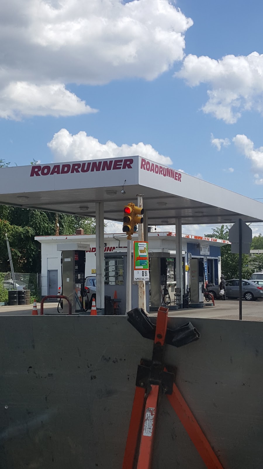 Roadrunner Gas Station | 406 Brunswick Ave, Trenton, NJ 08638, USA | Phone: (609) 989-9044