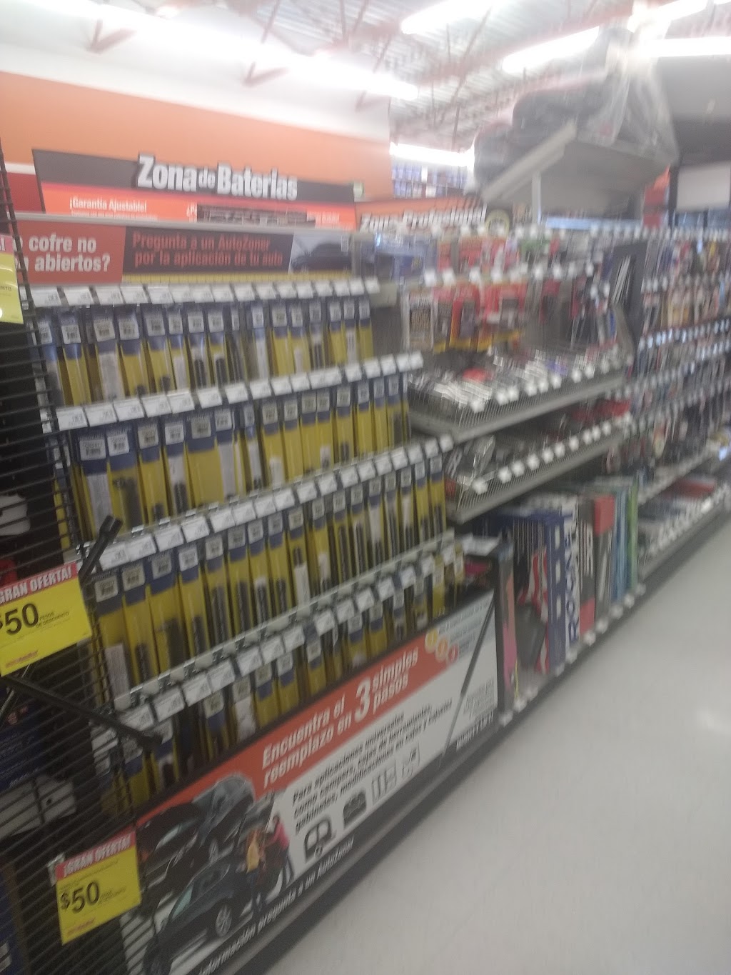 Autozone | Calz. Revolución #1735 Nte, Lomas del Río, 88179 Nuevo Laredo, Tamps., Mexico | Phone: 867 724 3100