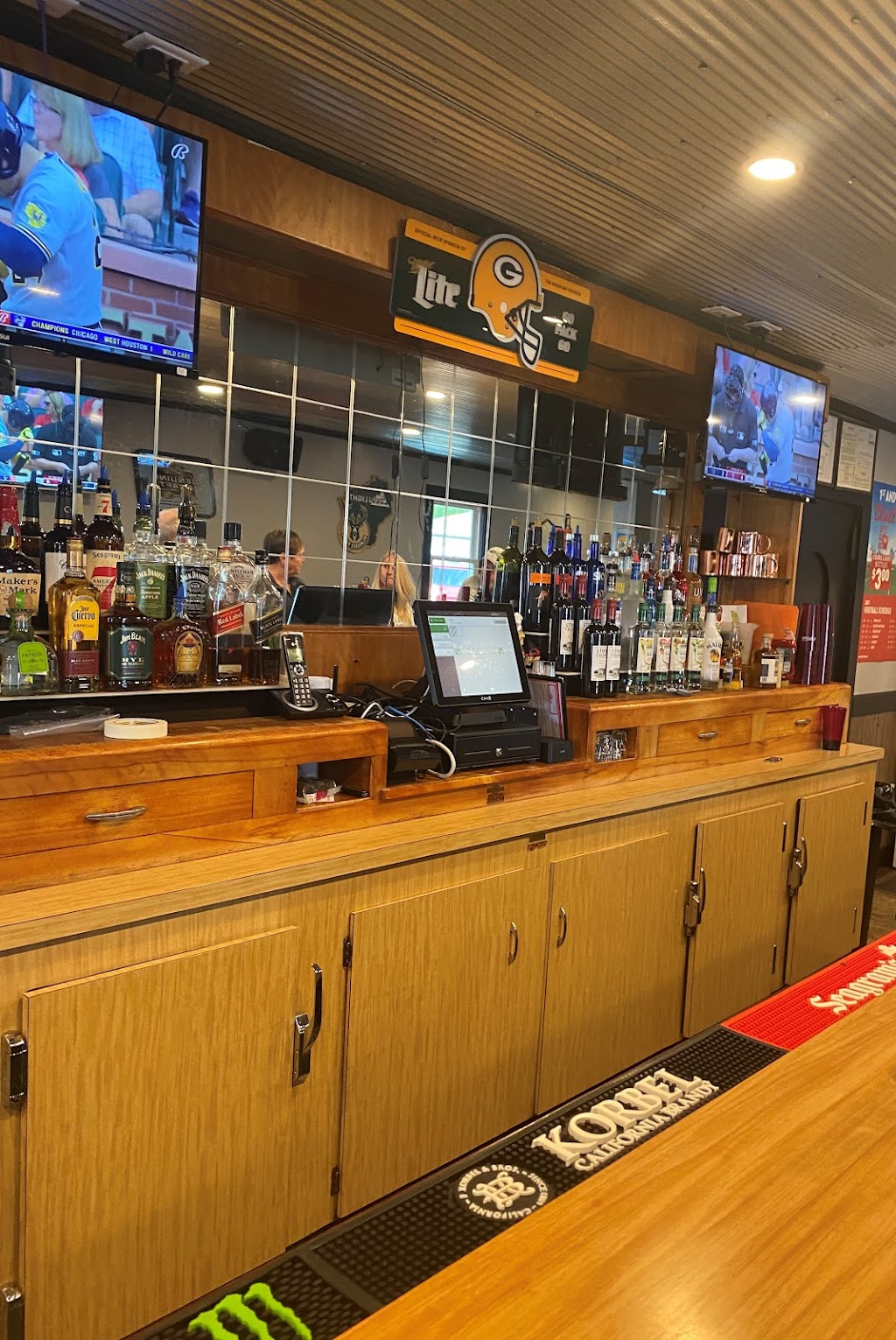 Fielders Sports Bar & Grill | 3233 Seier Rd, Fall River, WI 53932 | Phone: (920) 484-3335