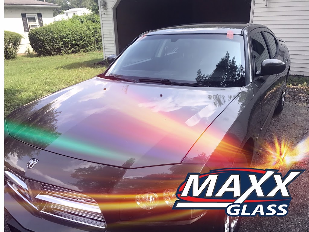 Maxx Auto Glass | 7310 Westfield Plaza Dr, Belleville, IL 62223, USA | Phone: (800) 632-7152