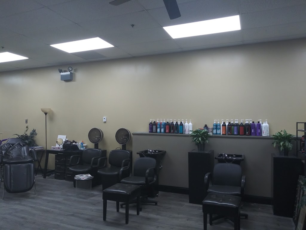 Shear Xpressions | 2070 Bay St, Taunton, MA 02780 | Phone: (508) 699-7000