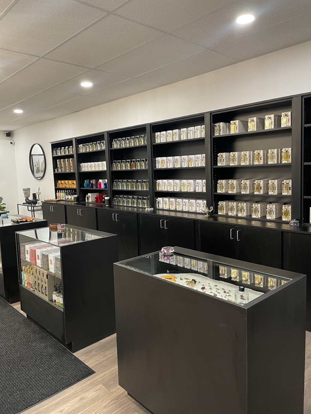 Lamas Perfume | 15301 W Warren Ave, Dearborn, MI 48126, USA | Phone: (313) 888-3113