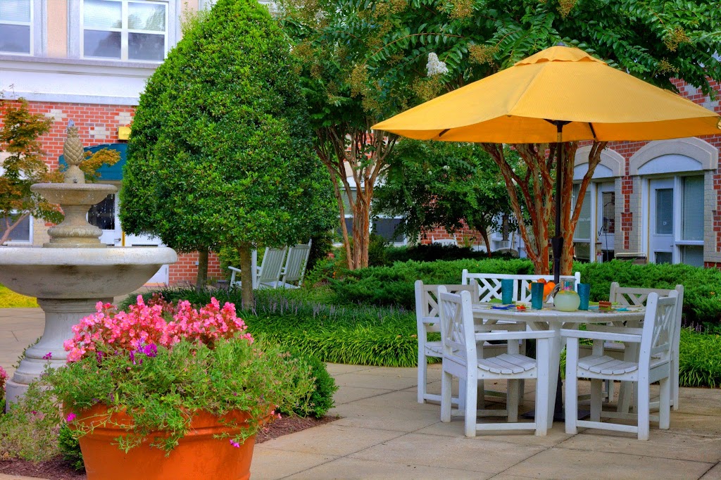 Charter Senior Living of Williamsburg | 440 McLaws Cir, Williamsburg, VA 23185, USA | Phone: (757) 802-7001