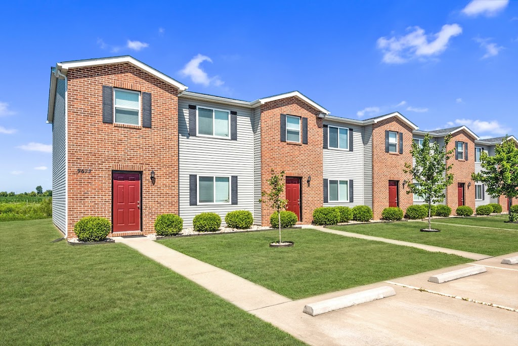 Hawkins Point Townhomes | 9663-9680 Hayden Dr, Mascoutah, IL 62258 | Phone: (618) 654-2300