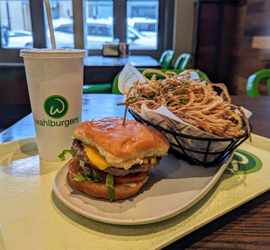 Wahlburgers | 1219 Burlingame Ave, Burlingame, CA 94010, USA | Phone: (650) 399-0777