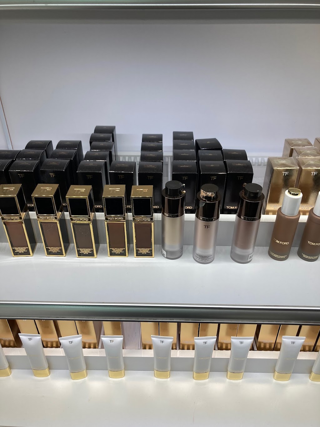 The Cosmetics Company Store | 4190 Baldwin Rd Space 330, Auburn Hills, MI 48326, USA | Phone: (248) 270-9420