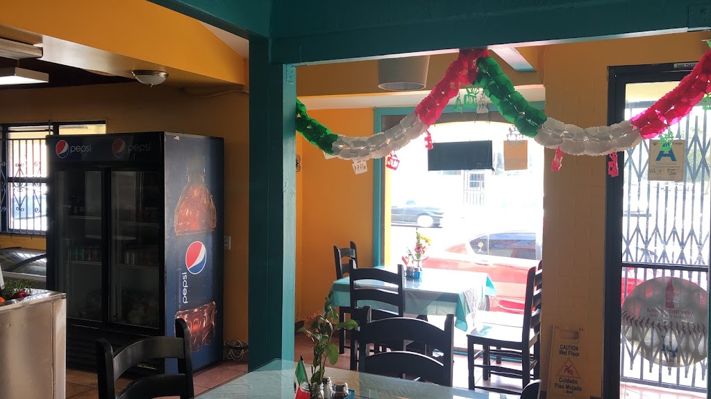 Surfos Restaurant & Snack Mexicano | 4040 Gage Ave, Bell, CA 90201, USA | Phone: (323) 388-9062