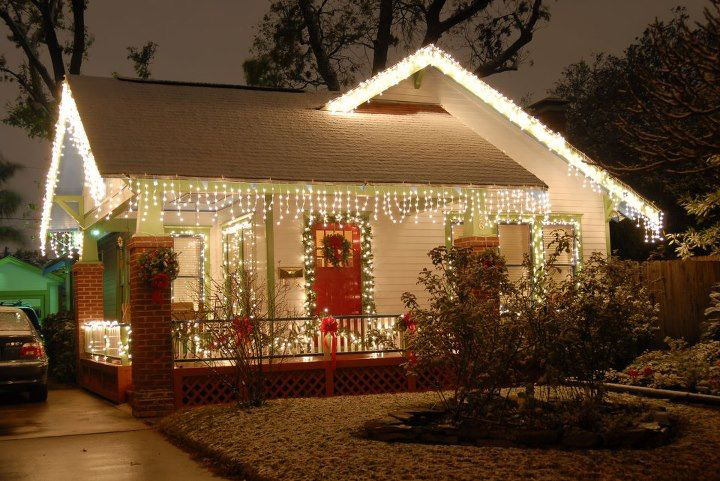 Christmas Lights by Amco | 3428 Griffin Rd, Fort Lauderdale, FL 33312, USA | Phone: (855) 352-2847