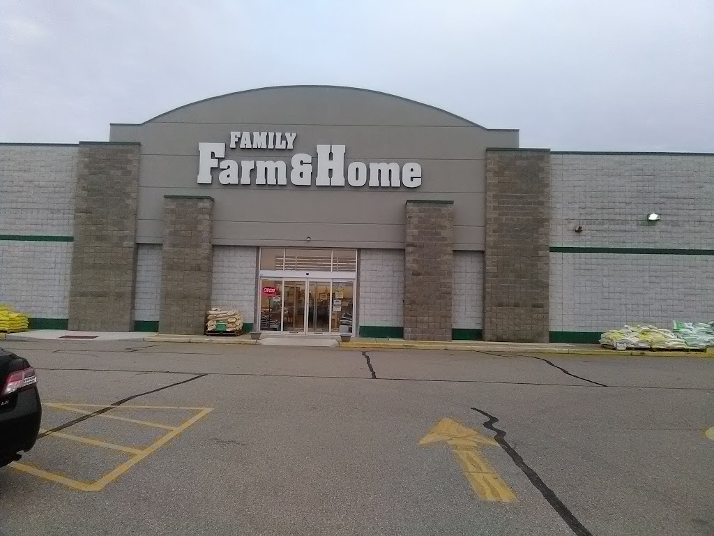 Family Farm & Home | 2029 Columbus Ave, Washington Court House, OH 43160, USA | Phone: (740) 333-3200