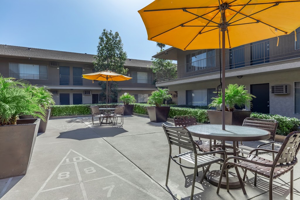 Buena La Vista Apartment Homes | 7035 Santa Irene Cir, Buena Park, CA 90620, USA | Phone: (714) 242-8966