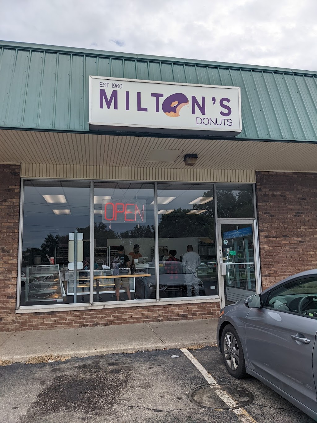 Miltons Donuts | 3533 Roosevelt Blvd, Middletown, OH 45044, USA | Phone: (513) 422-8612