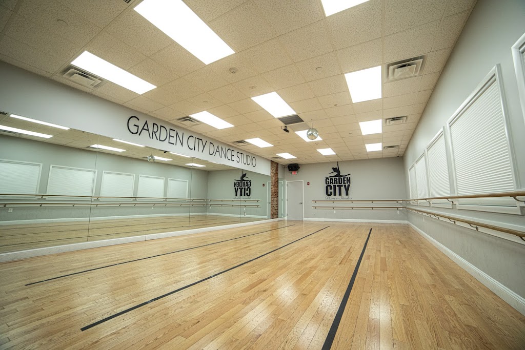 Garden City Dance Studio | 269 Nassau Blvd, Garden City South, NY 11530, USA | Phone: (516) 292-9453